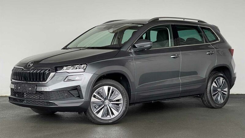 Grau Neu 2024 Skoda Karoq Drive SUV | 32.970 € (Superpreis) - Bild 1/4