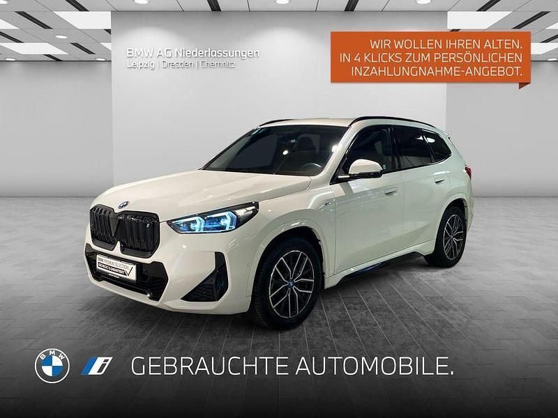 Weiß Gebraucht 2023 BMW iX1 M Sport SUV | 38.601 € (Guter Preis) - Bild 1/4