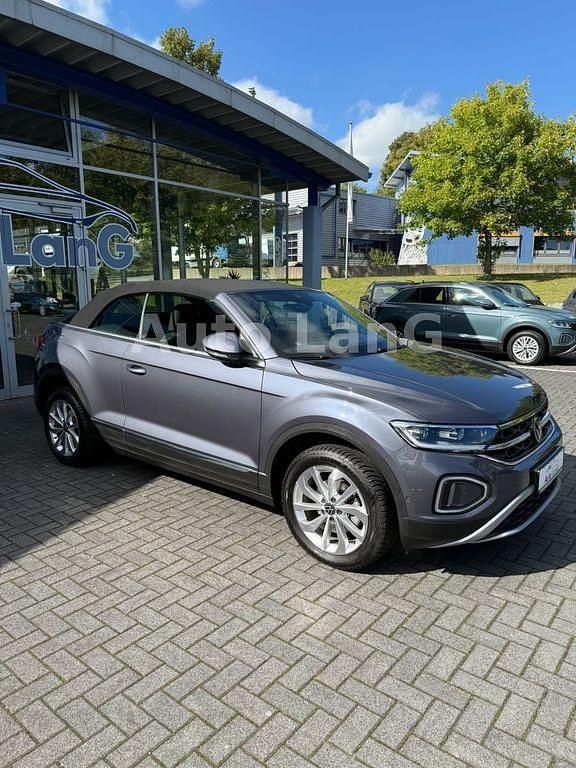 Grau Gebraucht 2023 VW T-Roc Cabriolet Style Cabrio | 23.790 € (Guter Preis) - Bild 1/4