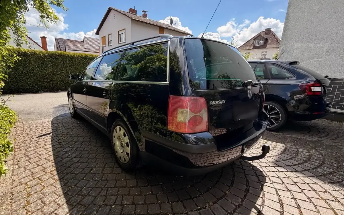 Gebraucht VW Passat 131 PS (96 kW) 2005 Schwarz Kombi