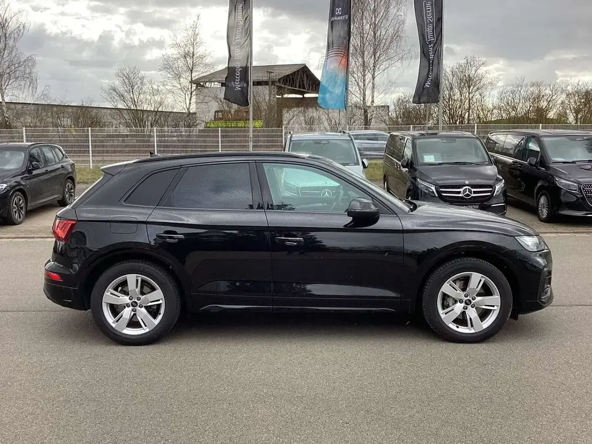 Gebraucht Audi Q5 Ambiente 163 PS (119 kW) 2025 Mythosschwarz metallic SUV