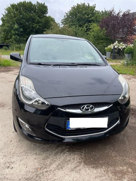 Schwarz Gebraucht 2012 Hyundai ix20 Comfort Van / Kleinbus | 5.900 € (Superpreis) - Bild 1/4