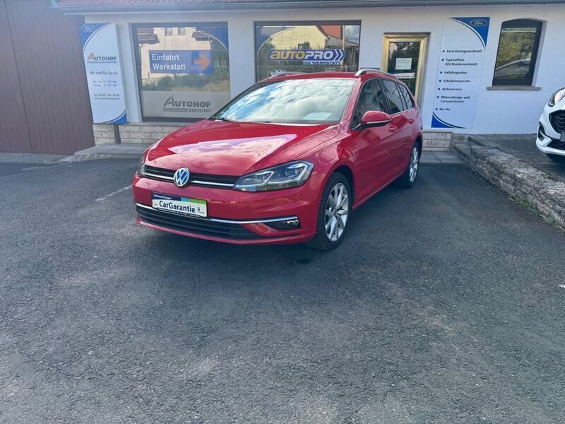 Rot Gebraucht 2017 VW Golf VII Highline Kombi | 16.990 € (Fairer Preis) - Bild 1/4