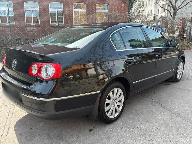 Gebraucht VW Passat 160 PS (117 kW) 2009 Schwarz Limousine
