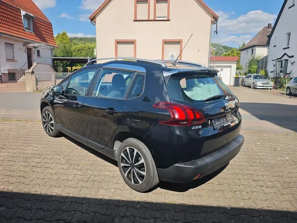 Gebraucht Peugeot 2008 82 PS (60 kW) 2016 Schwarz SUV