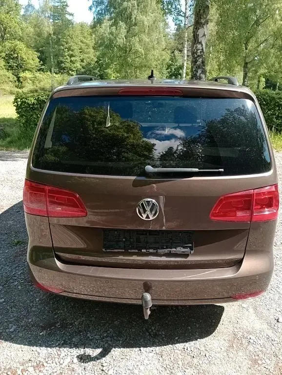 Używany VW Touran Match 140 KM (102 kW) 2012 Brązowy Minivan