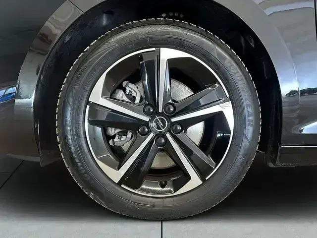Gebraucht Opel Astra 131 PS (96 kW) 2024 Lackierung schwarz perla nera/ Kombi