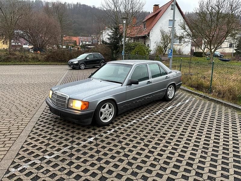 Gebraucht 1990 Mercedes 190 Limousine | 11.950 € - Bild 1/4