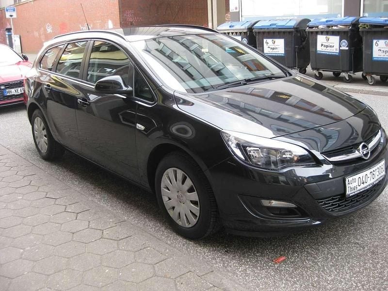 Gebraucht Opel Astra Selection 116 PS (85 kW) 2014 Karbonschw graphitschw midnigh Kombi