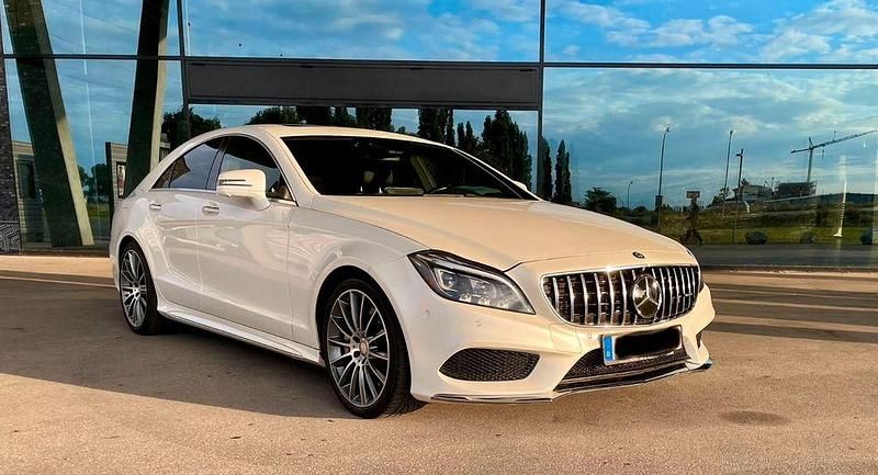 Weiß Gebraucht 2016 Mercedes CLS500 AMG line Limousine | 43.950 € (Etwas zu teuer) - Bild 1/4