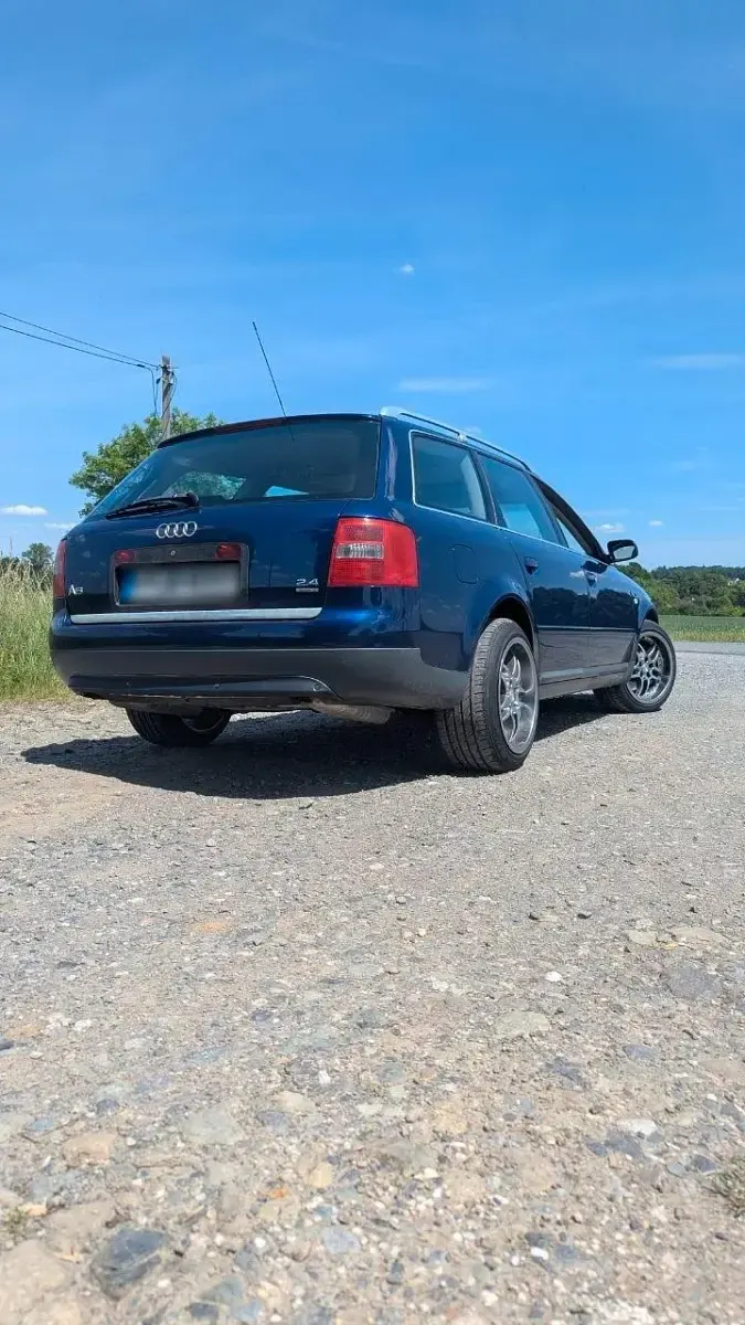 Gebraucht Audi A6 Comfort 170 PS (125 kW) 1999 Blau Kombi