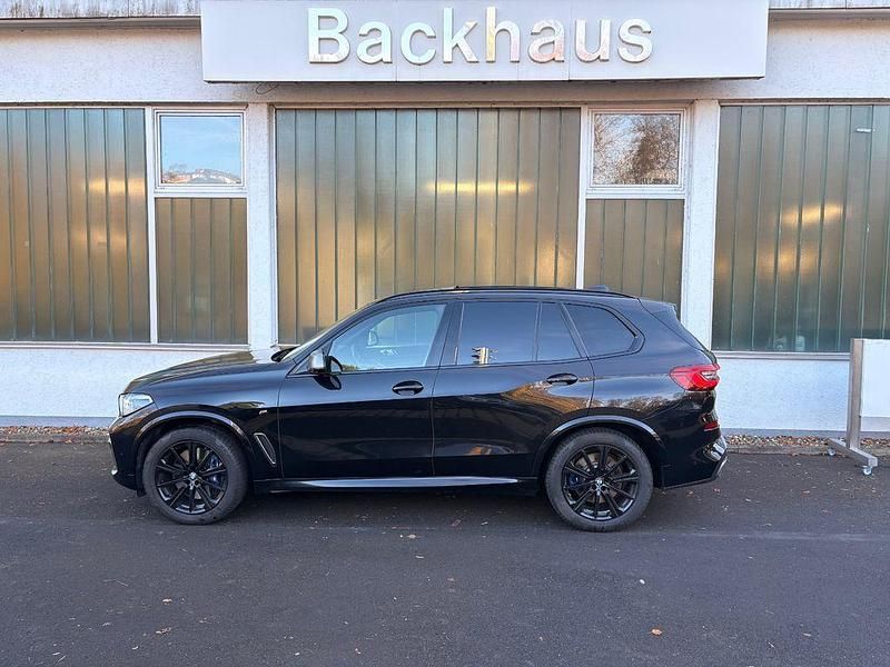 Schwarz Gebraucht 2019 BMW X5 Performance SUV | 47.552 € (Teuer) - Bild 1/4