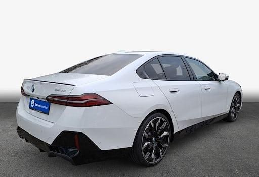 Neu BMW 520 Performance 197 PS (144 kW) 2025 Weiß Limousine