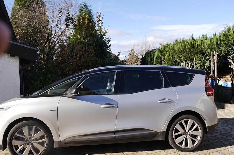 Weiß Gebraucht 2020 Renault Grand Scénic IV LIMITED Van / Kleinbus | 12.800 € (Superpreis) - Bild 1/4