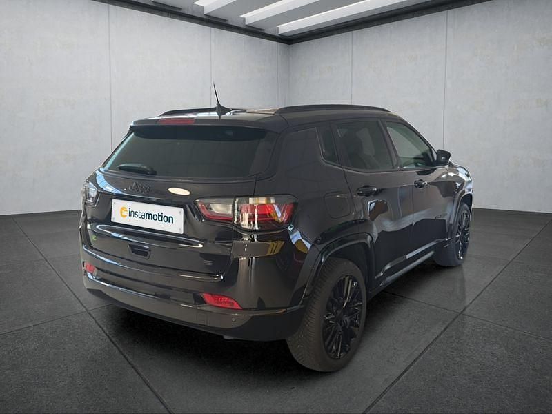 Gebraucht Jeep Compass 131 PS (96 kW) 2024 Schwarz SUV