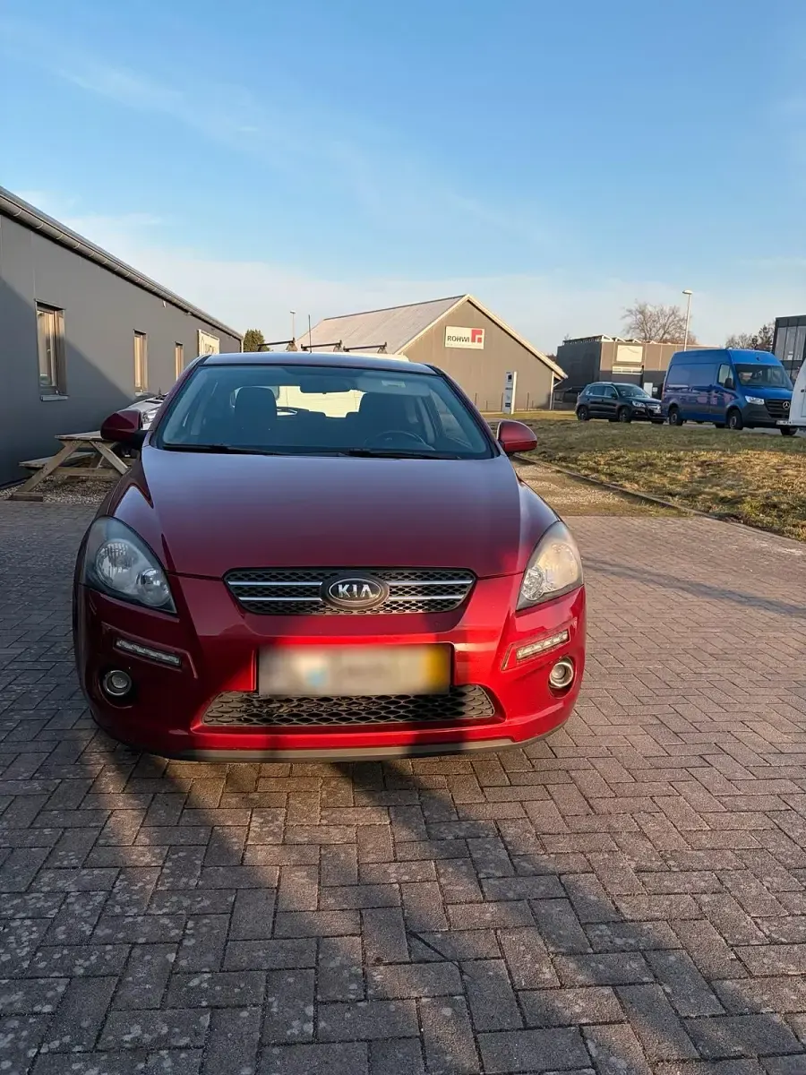 Gebraucht Kia Ceed EX 126 PS (92 kW) 2008 Rot Kleinwagen