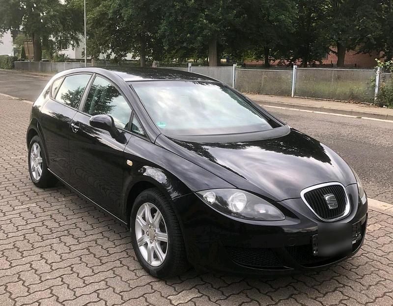 Schwarz Gebraucht 2006 Seat Leon Limousine | 3.000 € (Teuer) - Bild 1/4