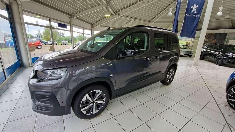 Lackierung platiniumgrau/typ Gebraucht 2024 Peugeot e-Rifter Allure Van / Kleinbus | 36.475 € - Bild 1/4