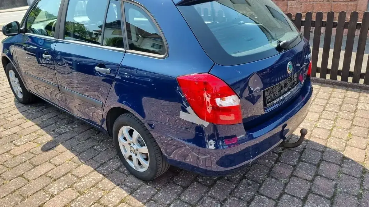 Gebraucht Skoda Fabia Special 86 PS (63 kW) 2010 Modra pacific/pacific blau Kleinwagen