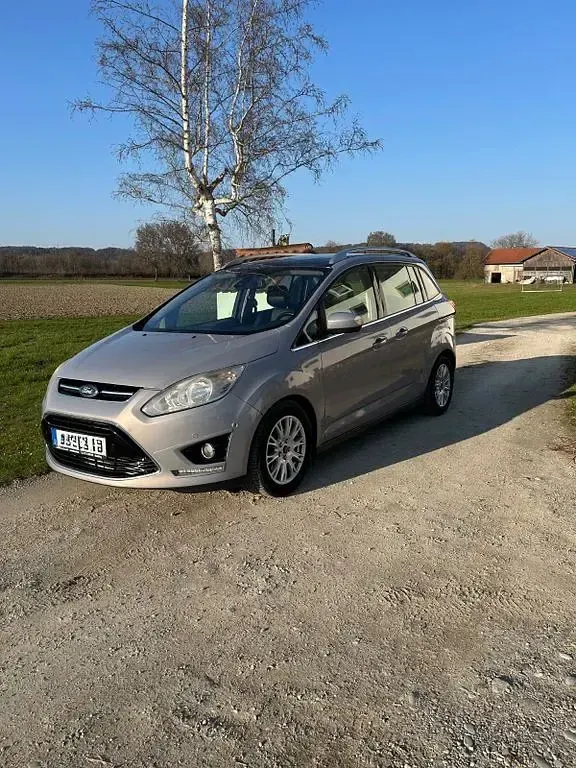 Używany Ford Grand C-Max Titanium 140 KM (102 kW) 2011 Srebrny Minivan