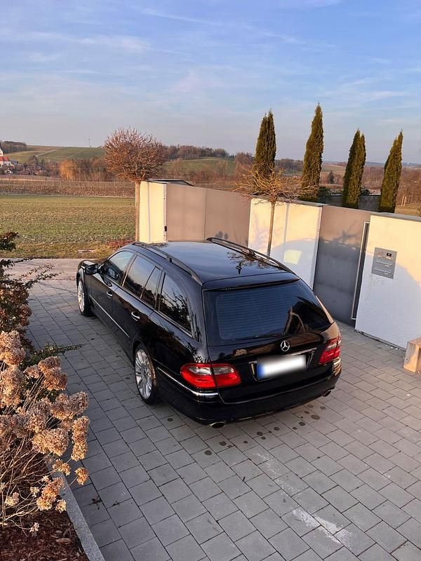 Gebraucht Mercedes E280 231 PS (169 kW) 2007 Schwarz Kombi