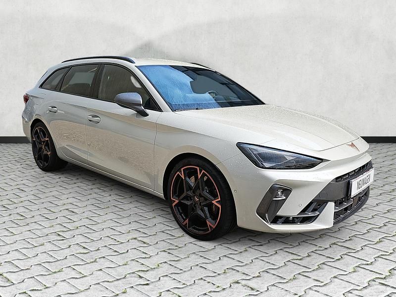 Neu Cupra Leon VZ 333 PS (244 kW) 2025 Taigagrau metallic Kombi
