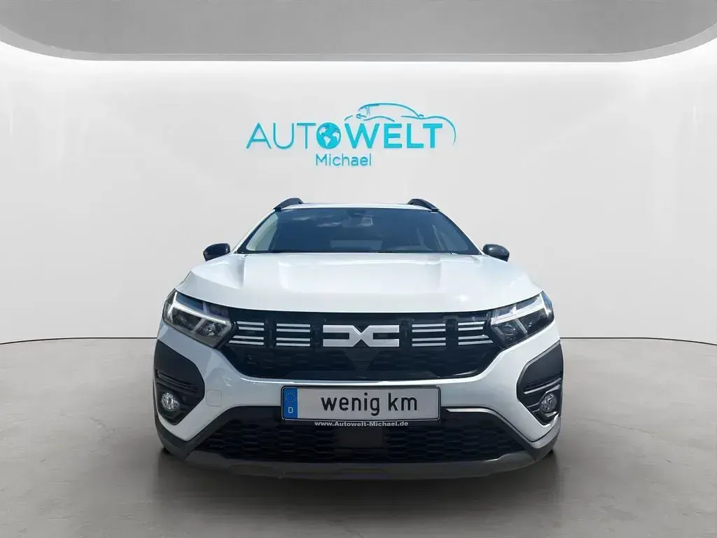 Gebraucht Dacia Jogger 94 PS (69 kW) 2023 Weiß Van / Kleinbus