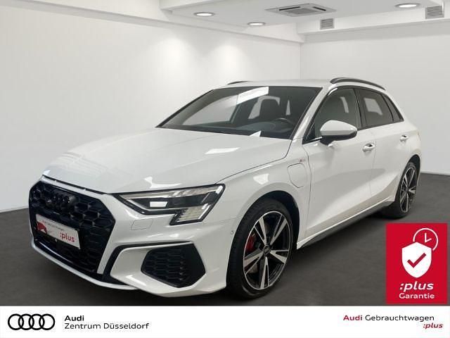 Gletscherweiß metallic Gebraucht 2022 Audi A3 Sportback e-tron S-Line Limousine | 24.490 € (Fairer Preis) - Bild 1/3