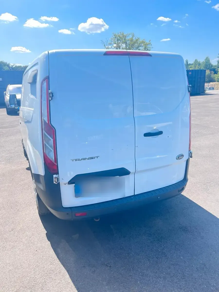 Gebraucht Ford Transit 155 PS (114 kW) 2016 Weiß Van