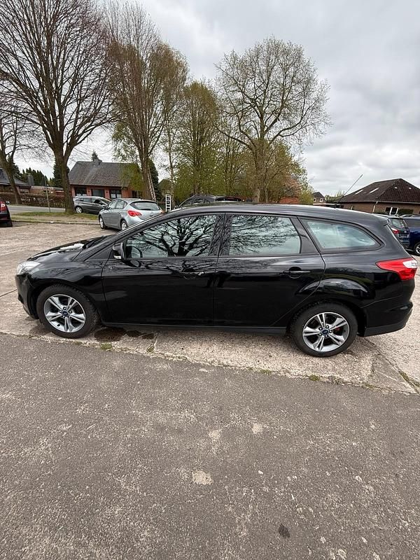 Second-hand Ford Focus 125 CP (91 kW) 2014 Negru Break