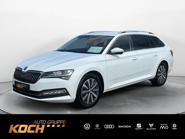 Weiß Gebraucht 2022 Skoda Superb Style Kombi | 23.990 € (Guter Preis) - Bild 1/4