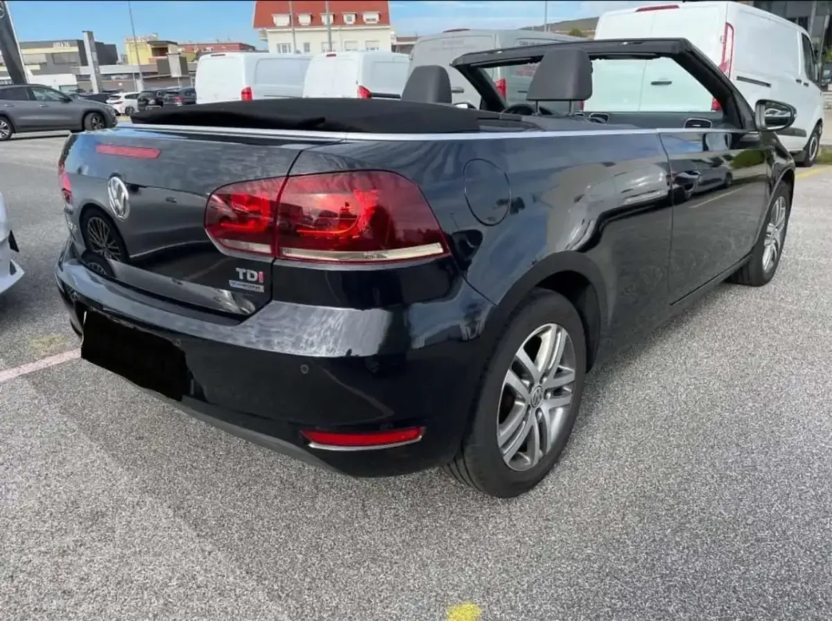 Gebraucht VW Golf 105 PS (77 kW) 2011 Deep black perleffekt Cabrio