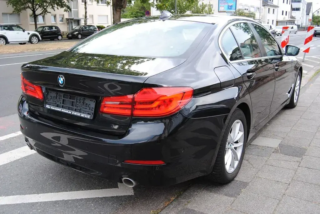 Gebraucht BMW 520 184 PS (135 kW) 2020 Schwarz Limousine