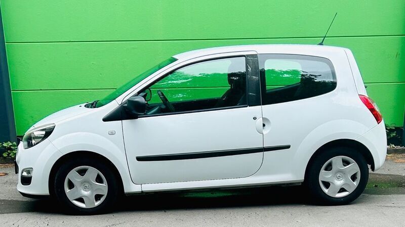 Gebraucht Renault Twingo Expression 75 PS (55 kW) 2014 Weiß Kleinwagen