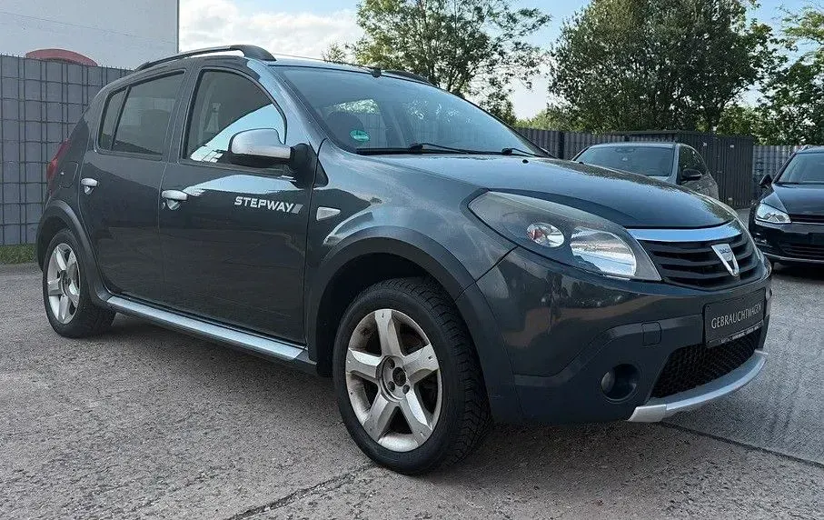 Gebraucht Dacia Sandero Stepway 87 PS (63 kW) 2009 Grau Limousine