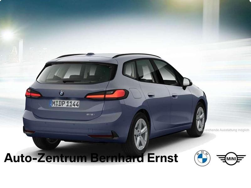 Neu BMW 218 Active Tourer 136 PS (100 kW) 2026 Sparkling kupfergrau metallic Van / Kleinbus