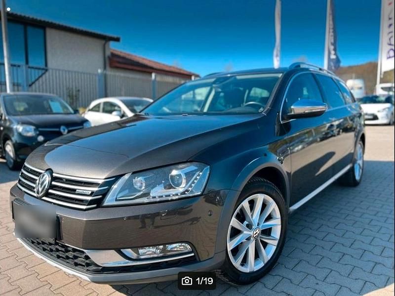 Braun Gebraucht 2014 VW Passat Alltrack Kombi | 12.750 € (Fairer Preis) - Bild 1/4