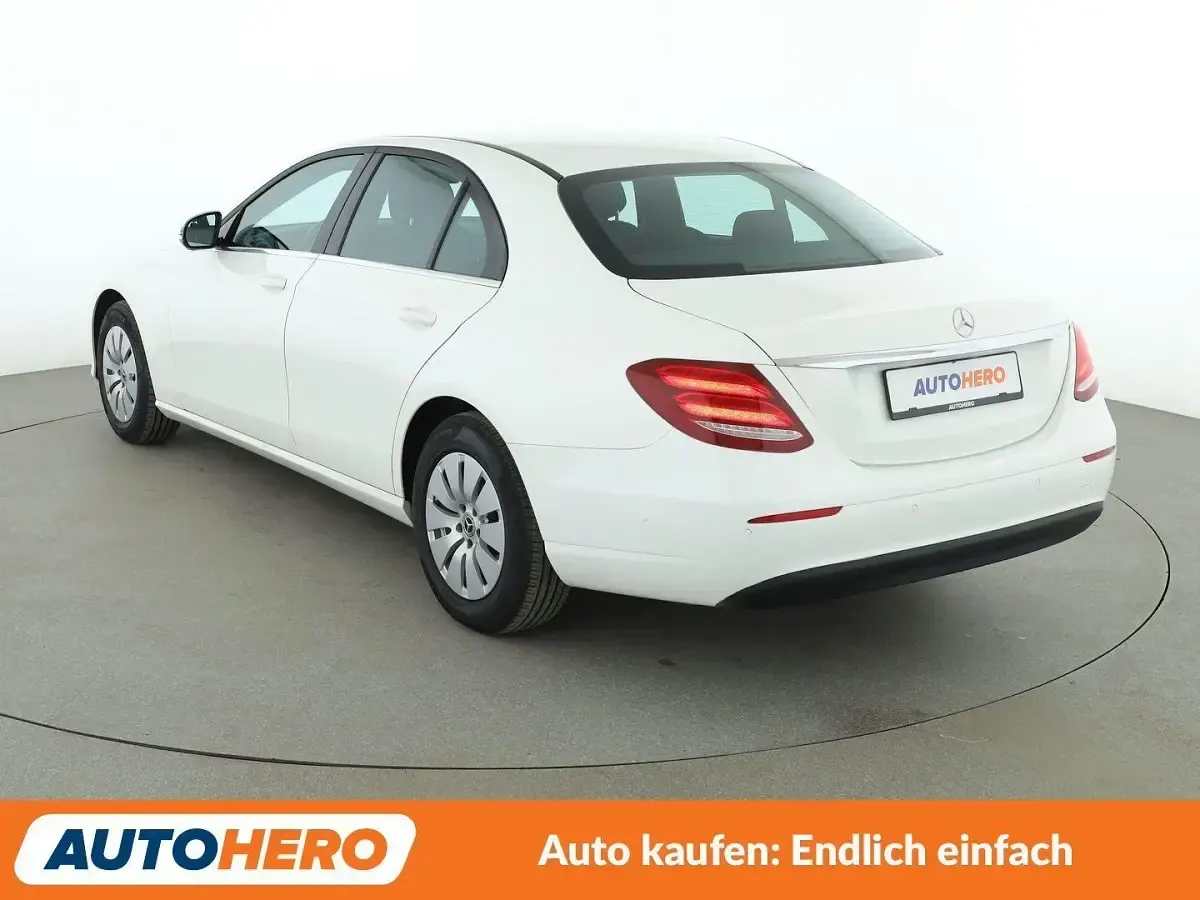 Gebraucht Mercedes E200 150 PS (110 kW) 2017 Weiß Limousine
