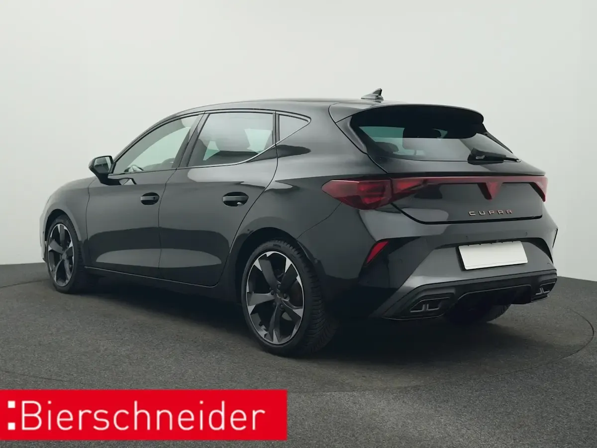 Usata Cupra Leon 150 CV (110 kW) 2025 Nero Berlina