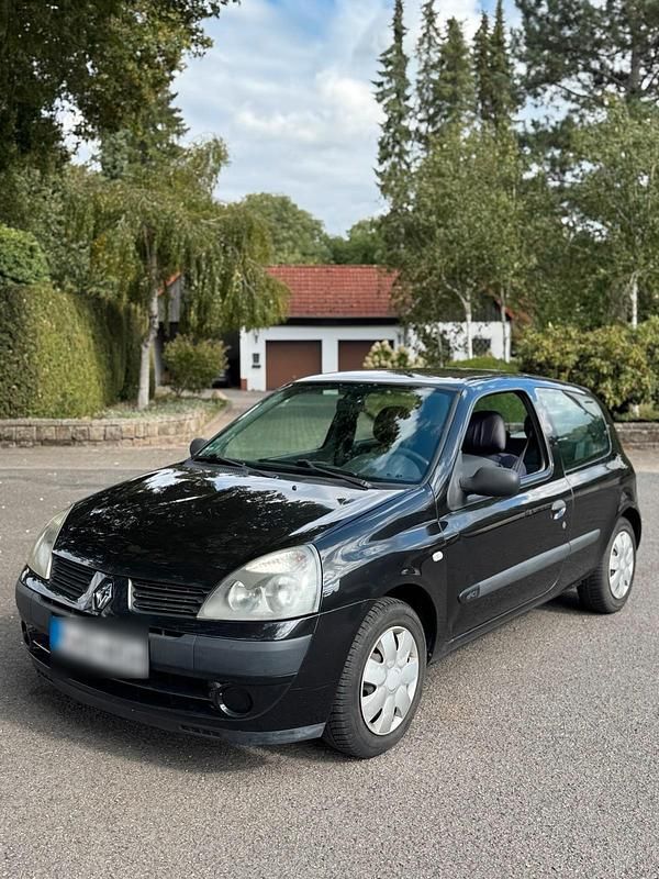 Second-hand Renault Clio II 2004 Negru Hatchback