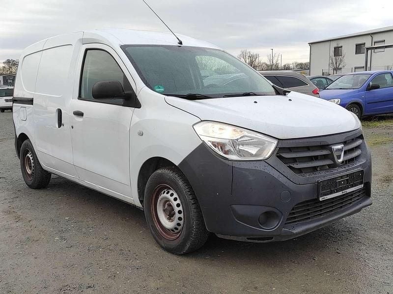 Gebraucht Dacia Dokker 83 PS (61 kW) 2015 Gletscherweiss Van / Kleinbus