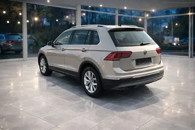Gebraucht VW Tiguan Highline 150 PS (110 kW) 2019 Andere SUV