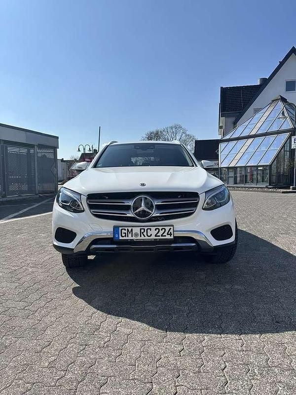 Gebraucht Mercedes GLC250 204 PS (150 kW) 2018 Weiß SUV