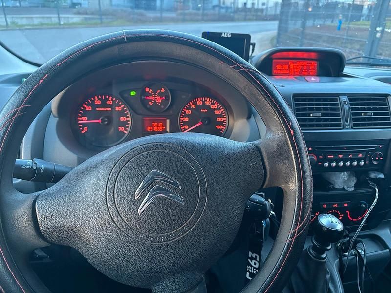 Gebraucht Citroën Jumpy 128 PS (94 kW) 2013 Weiß Van / Kleinbus