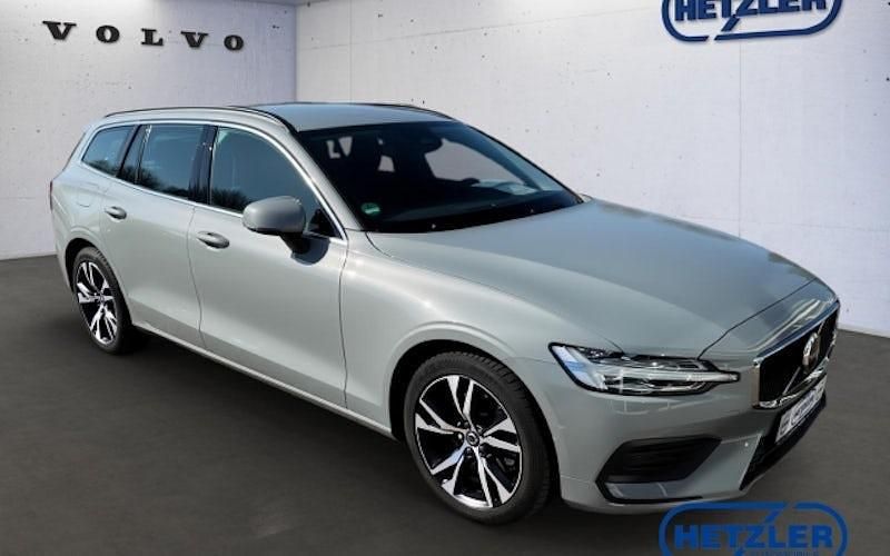 Gebraucht Volvo V60 Core 163 PS (119 kW) 2024 Vapour grey / metallic Kombi
