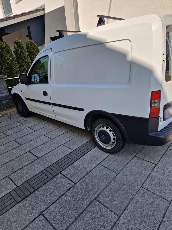 Second-hand Opel Combo 75 CP (55 kW) 2011 Alb Monovolum