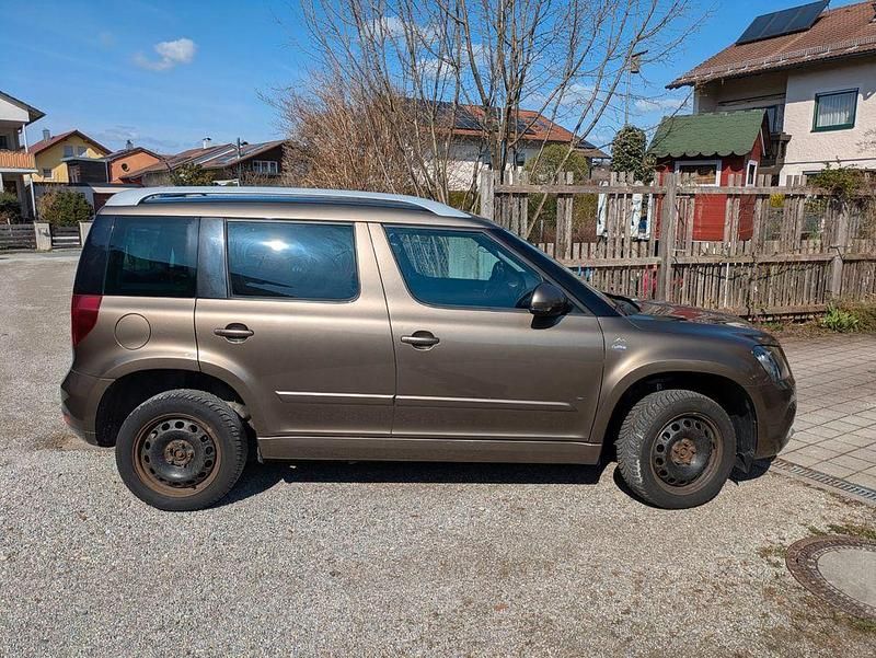 Gebraucht Skoda Yeti 140 PS (102 kW) 2015 Braun SUV