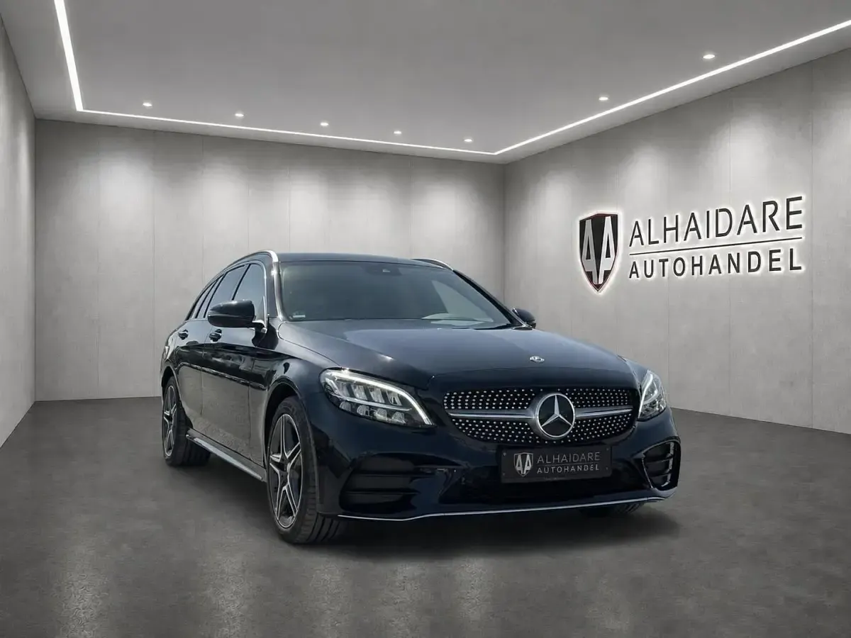 Gebraucht Mercedes C300e AMG line 306 PS (225 kW) 2019 Blau Kombi
