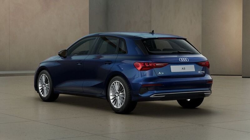 Neu Audi A3 Sportback Advanced Plus 150 PS (110 kW) 2025 Blau Kleinwagen