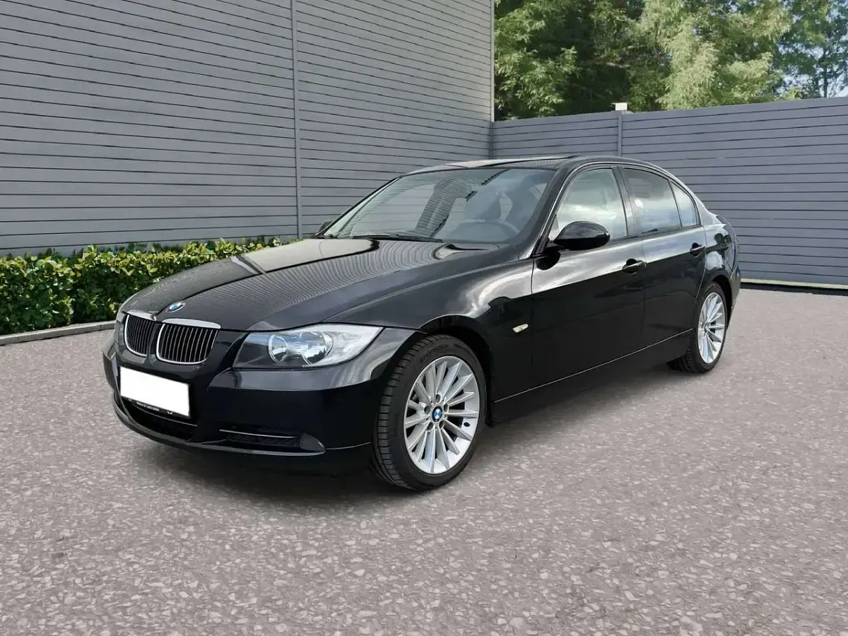 Używany BMW 330 231 KM (169 kW) 2006 Czarny Sedan/Limuzyna